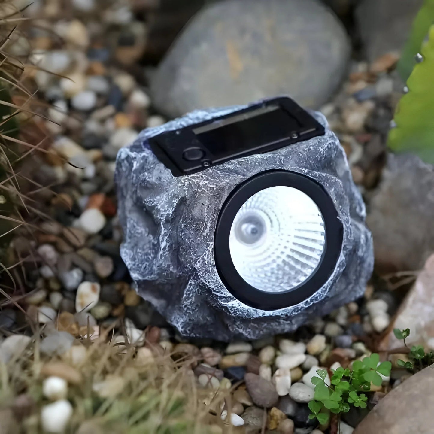 Solar Garden Light | Weatherproof Resin Design | Solar Lights Outdoor for Garden and Patio 2